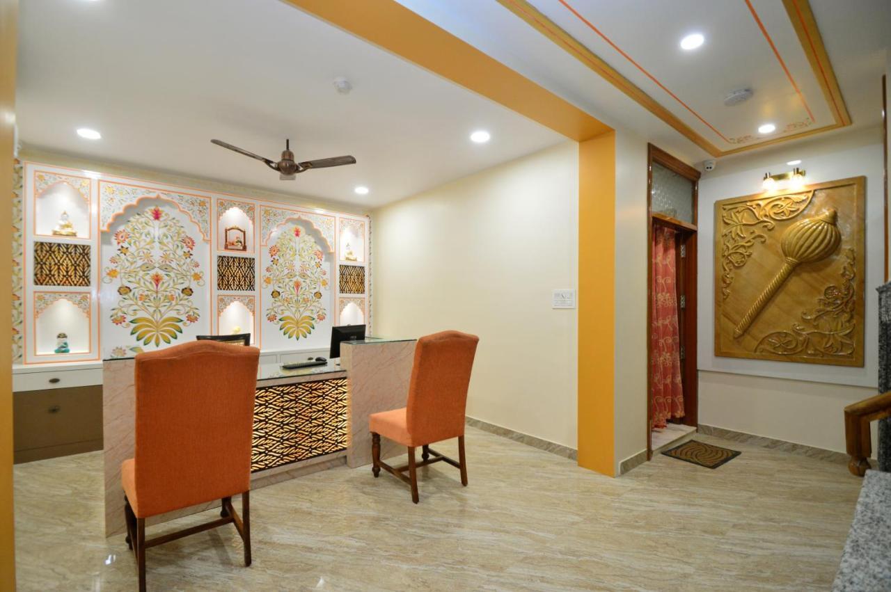 Kapish Home-All Pure Veg ชัยปุระ ภายนอก รูปภาพ