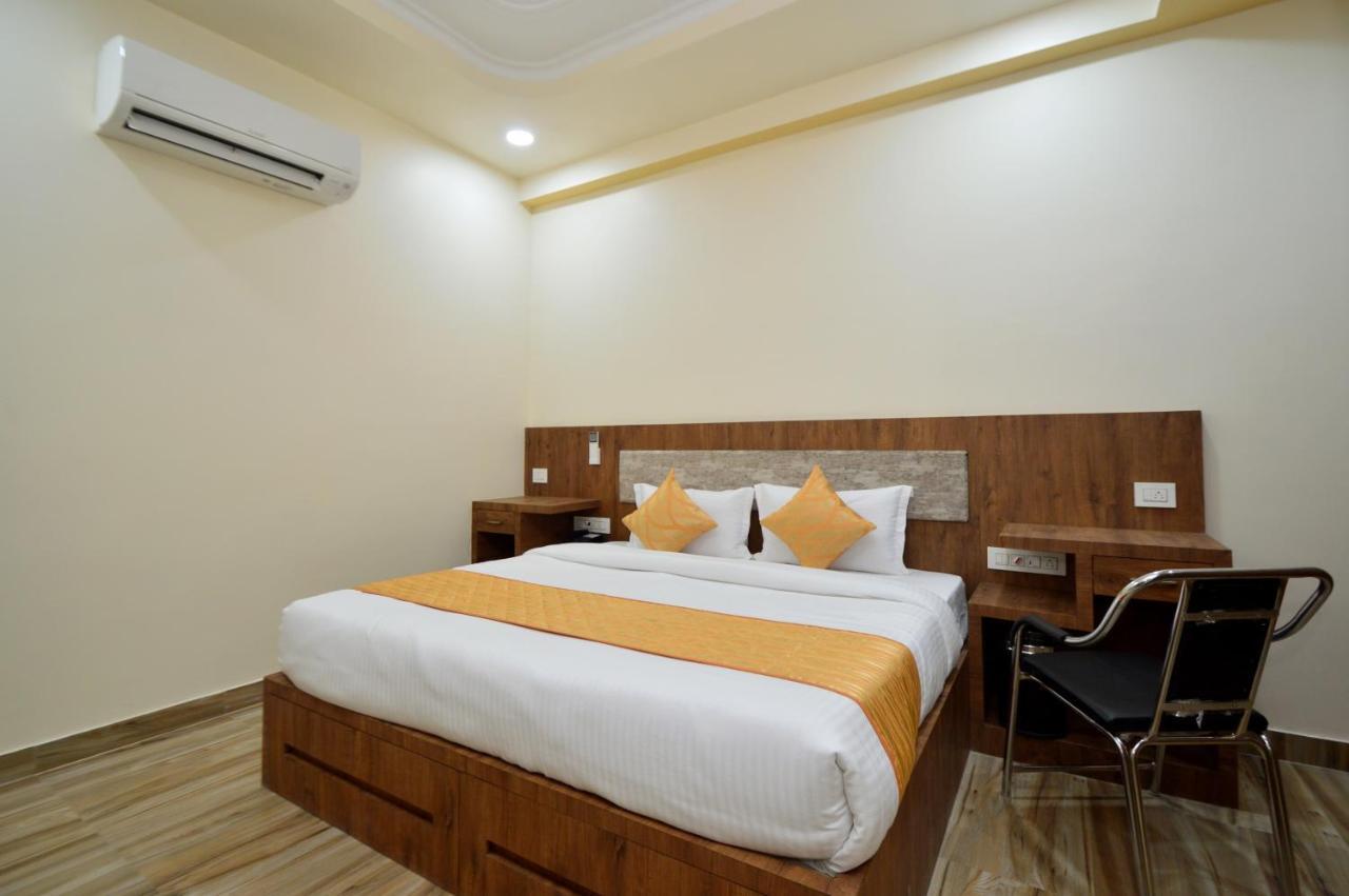 Kapish Home-All Pure Veg ชัยปุระ ภายนอก รูปภาพ