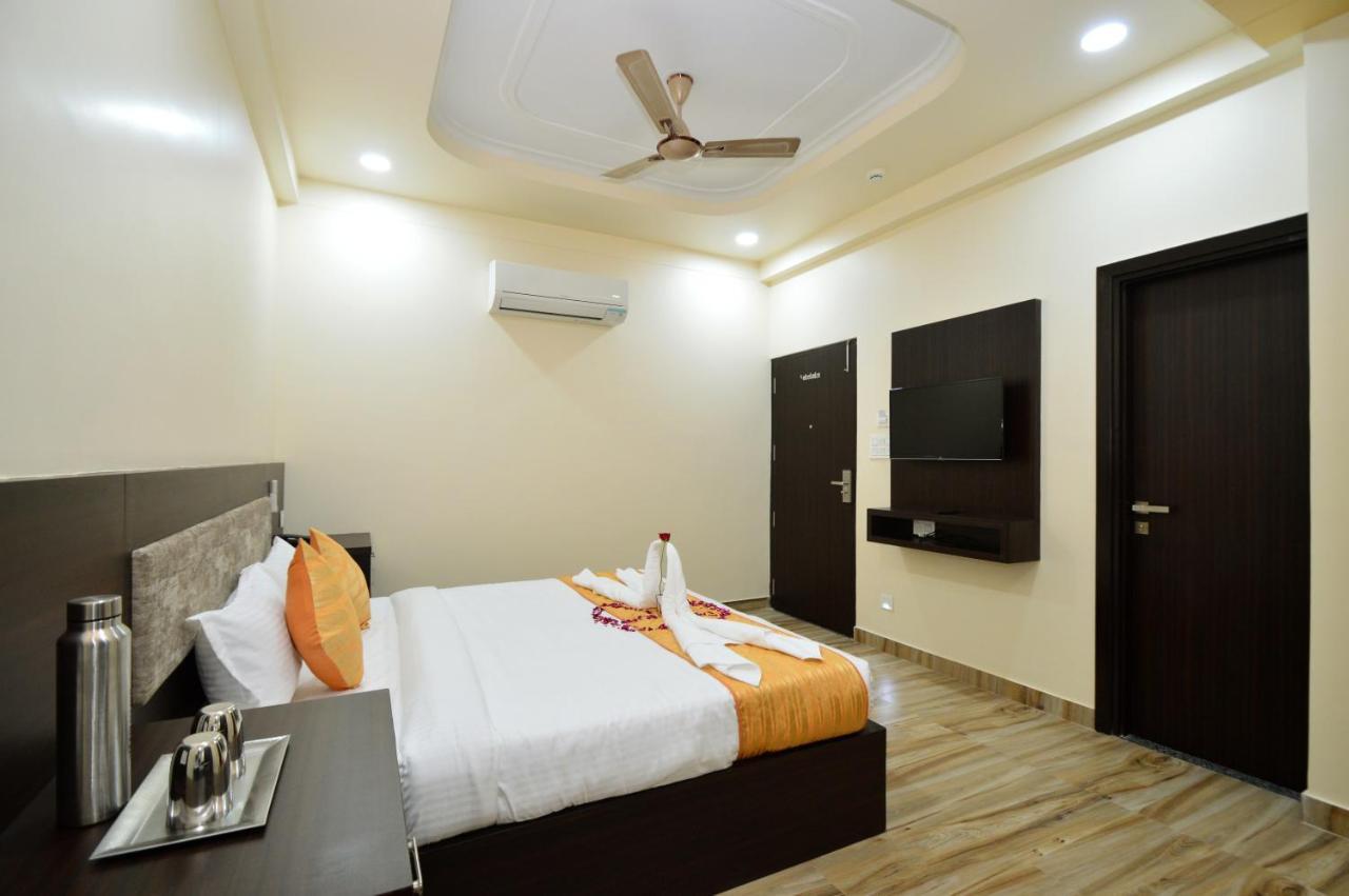 Kapish Home-All Pure Veg ชัยปุระ ภายนอก รูปภาพ